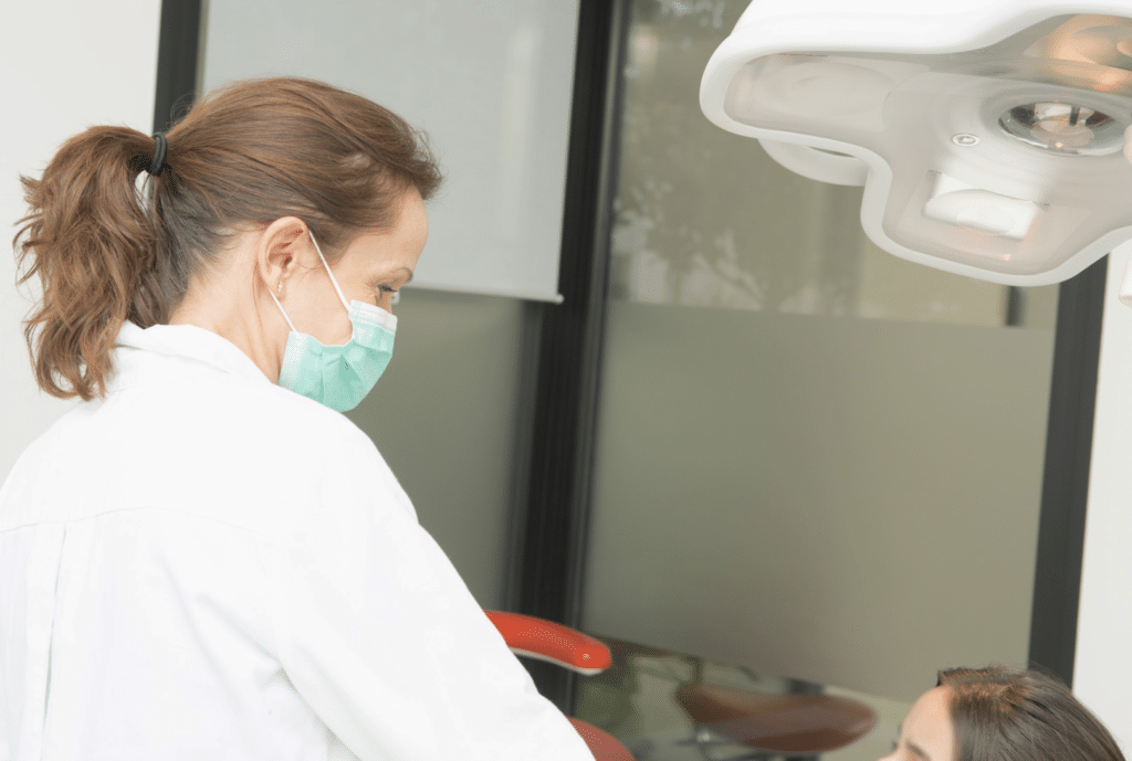 extraire les dents de sagesse à la clinique implantologie et chirurgie orale A&M Groupe