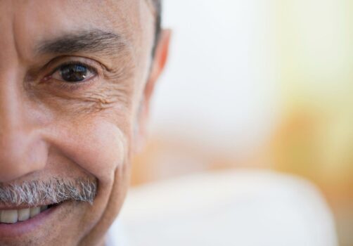 retirer-un-implant-dentaire-douloureux